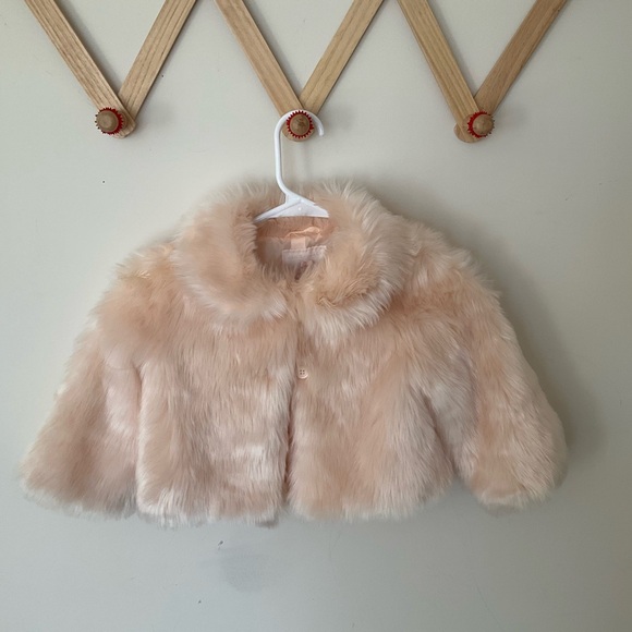 Janie and Jack Other - Janie and Jack Peach Faux Fur Capelet